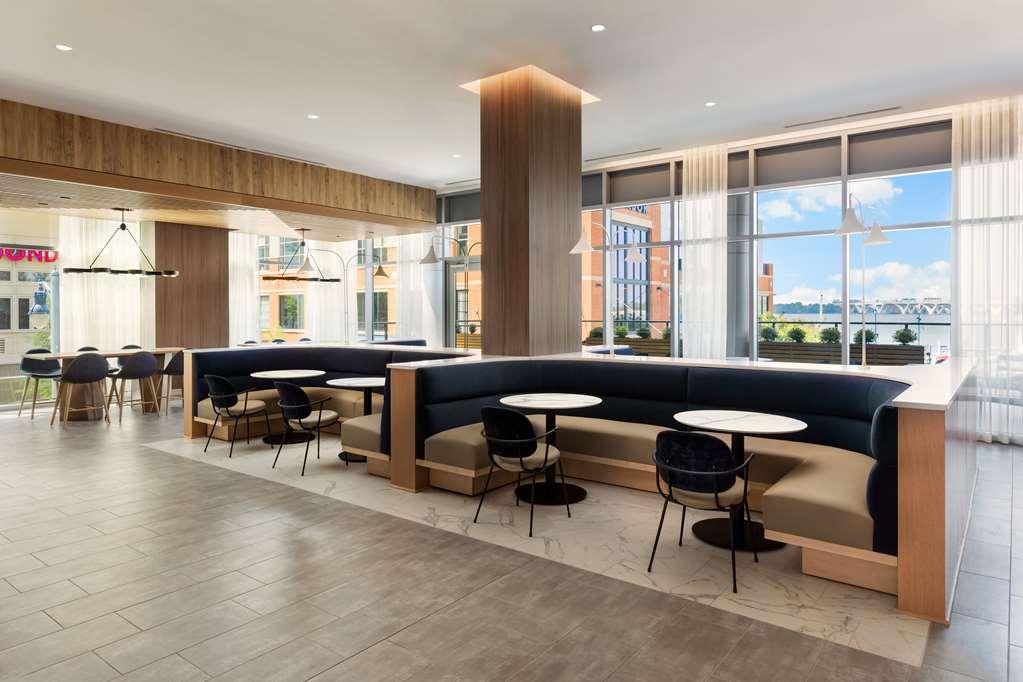 Hyatt Place National Harbor Dalaman gambar
